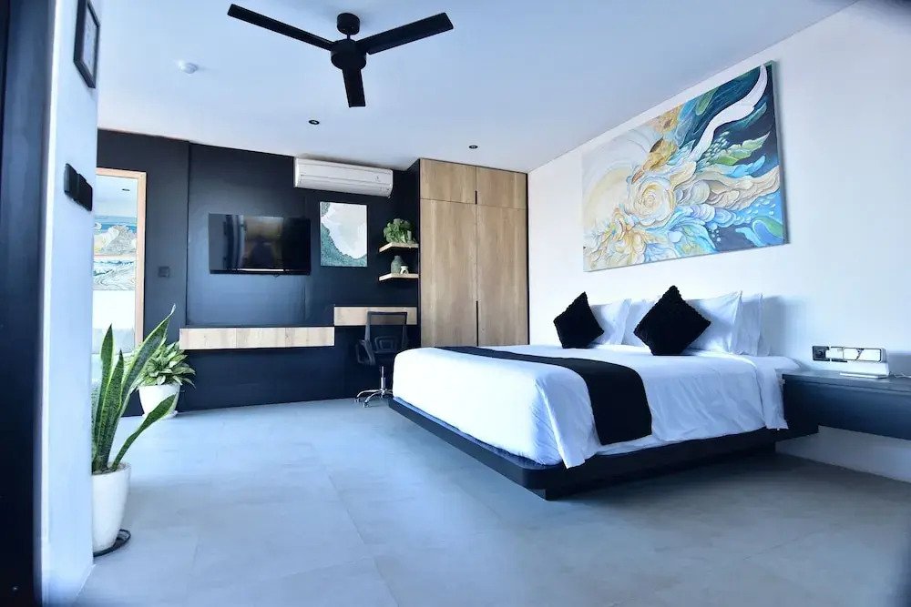 Onyx Beach Hotel