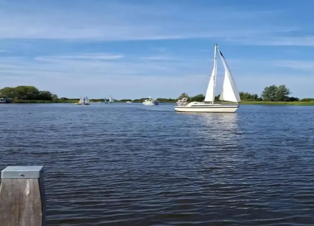 Holiday Home in Yn e Lijte With Water Sports