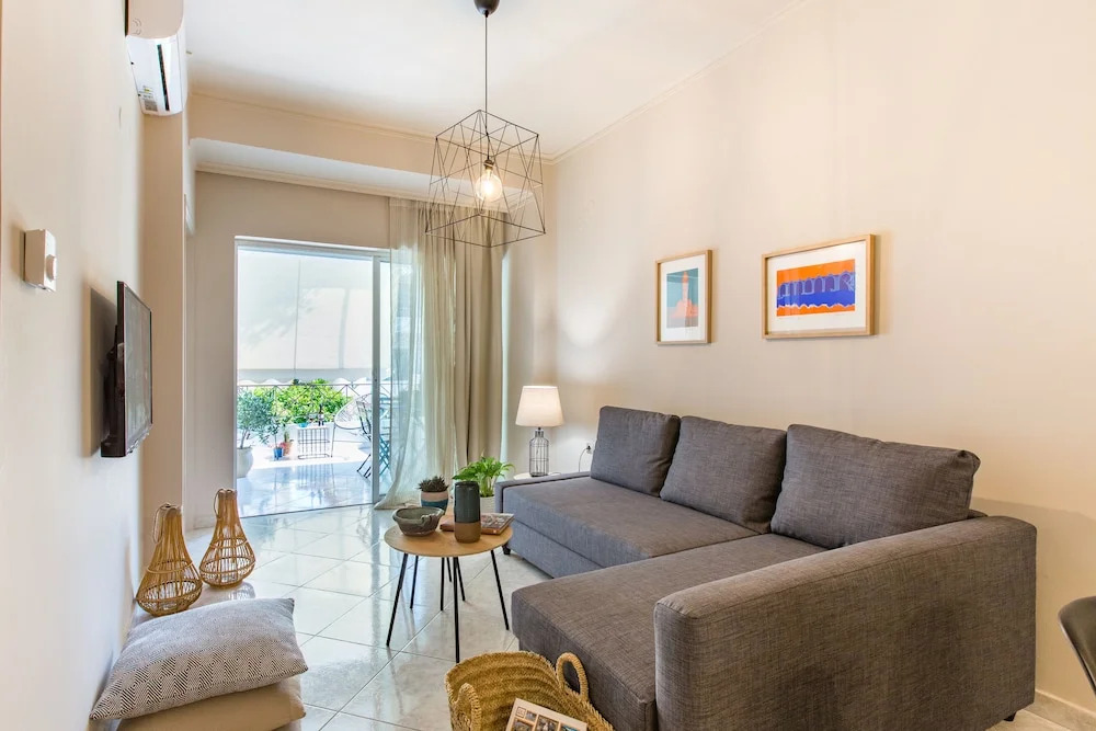 Nautilus Charm Apartment