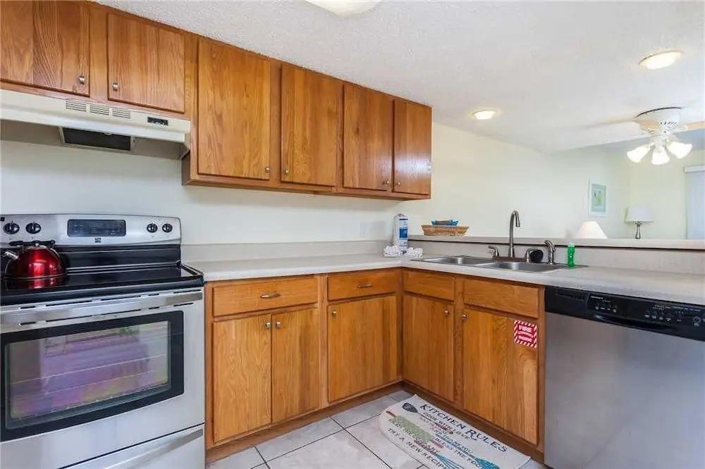 Four Winds F15 - Two Bedroom Condo