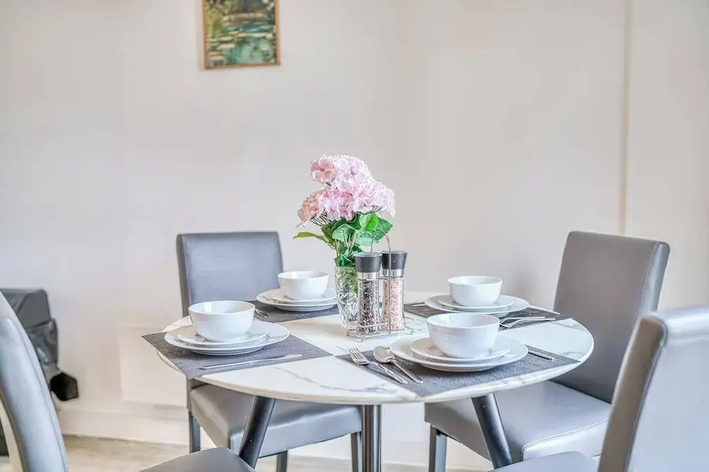 Salford Duplex Apartment - Near City Center