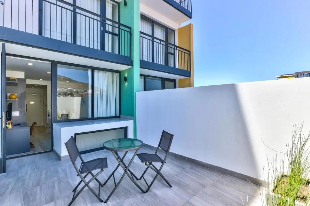 319 Albert