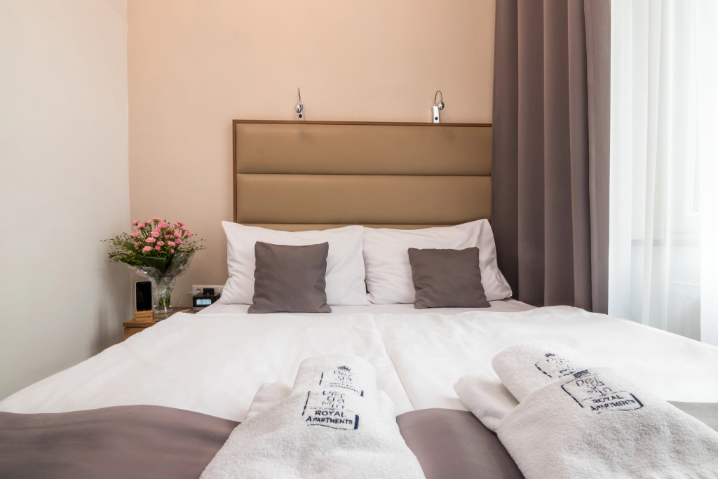 G12 Aparthotel