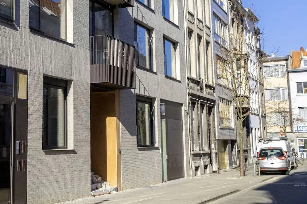 OneLuxStay near Diamond District