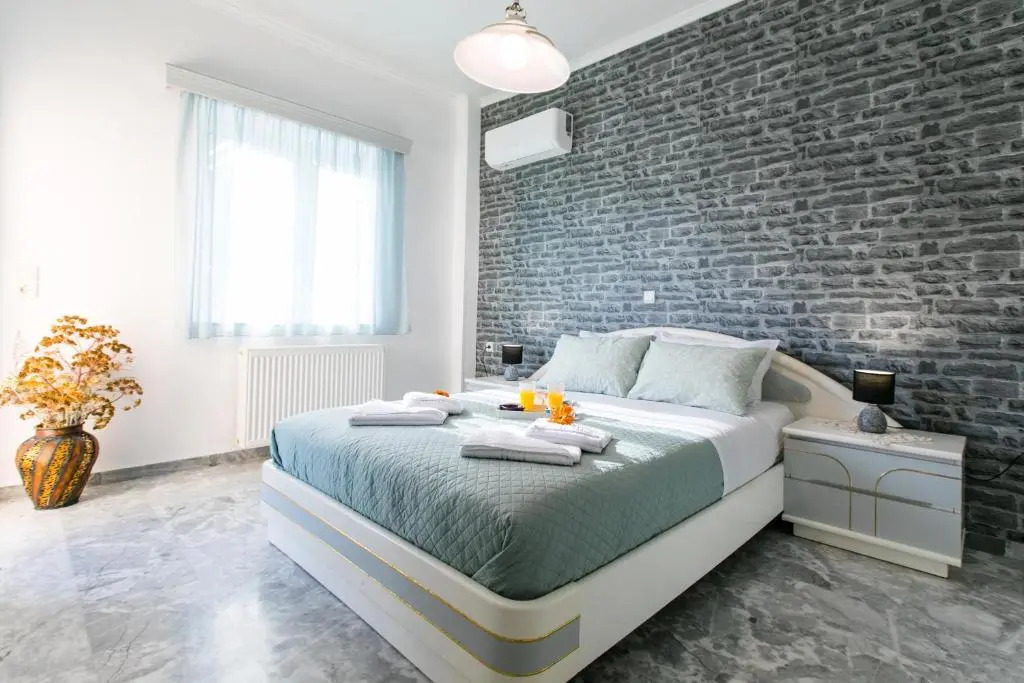 Irini's Sea View House