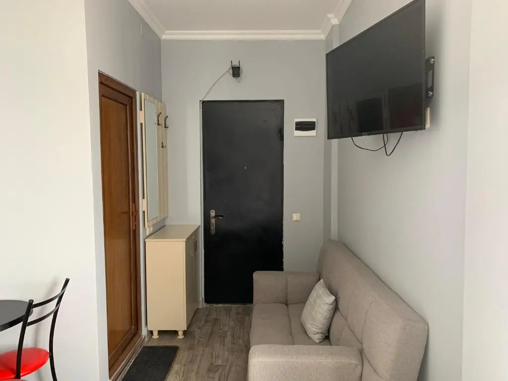 Queen Tamara Apartments