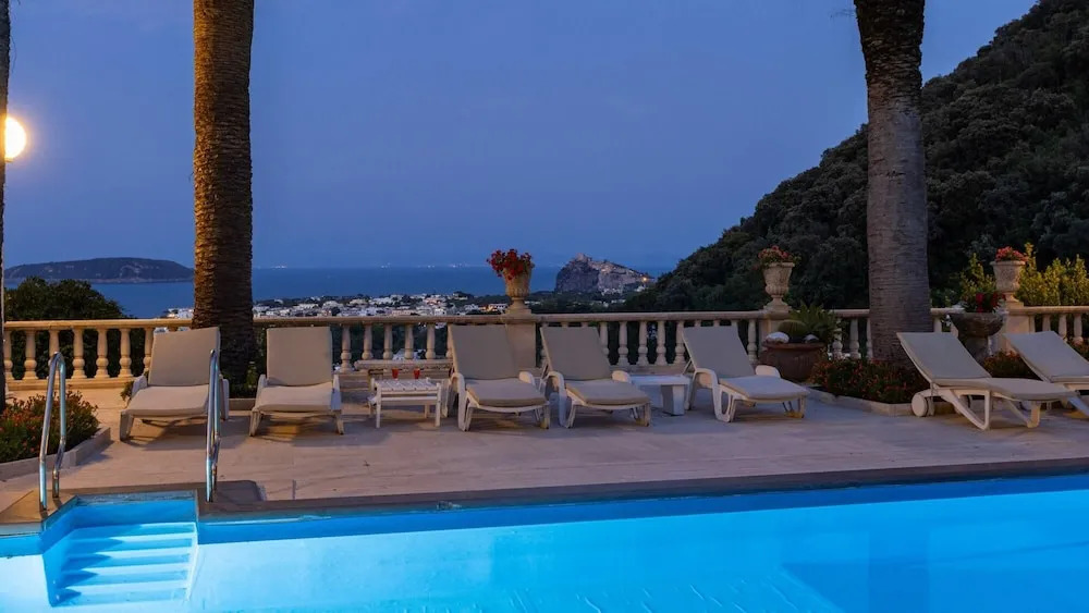 VILLA CARINA 12, Emma Villas