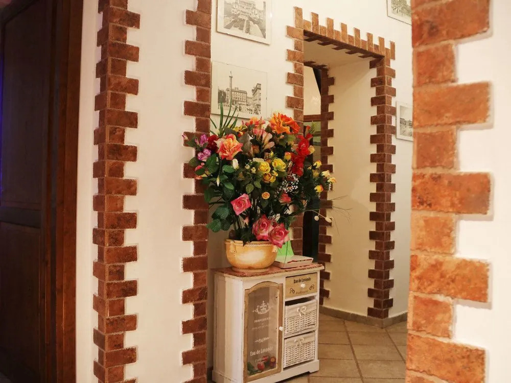 Old Rome House