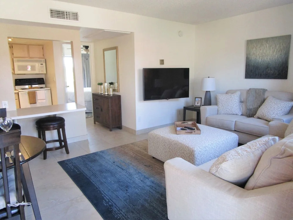 235 Fully Furnished 1BR Suite-Outdoor Pool! by RedAwning