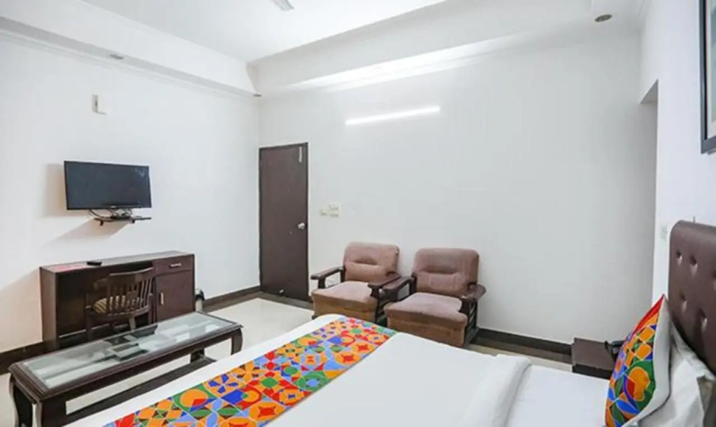 FabHotel F9 H Block Sector 51