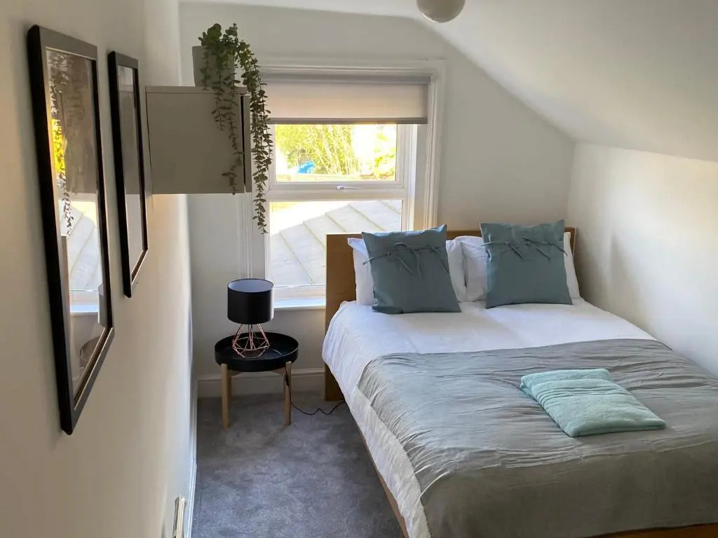Tudor Delightful House Central Gloucester By STAE-Homes
