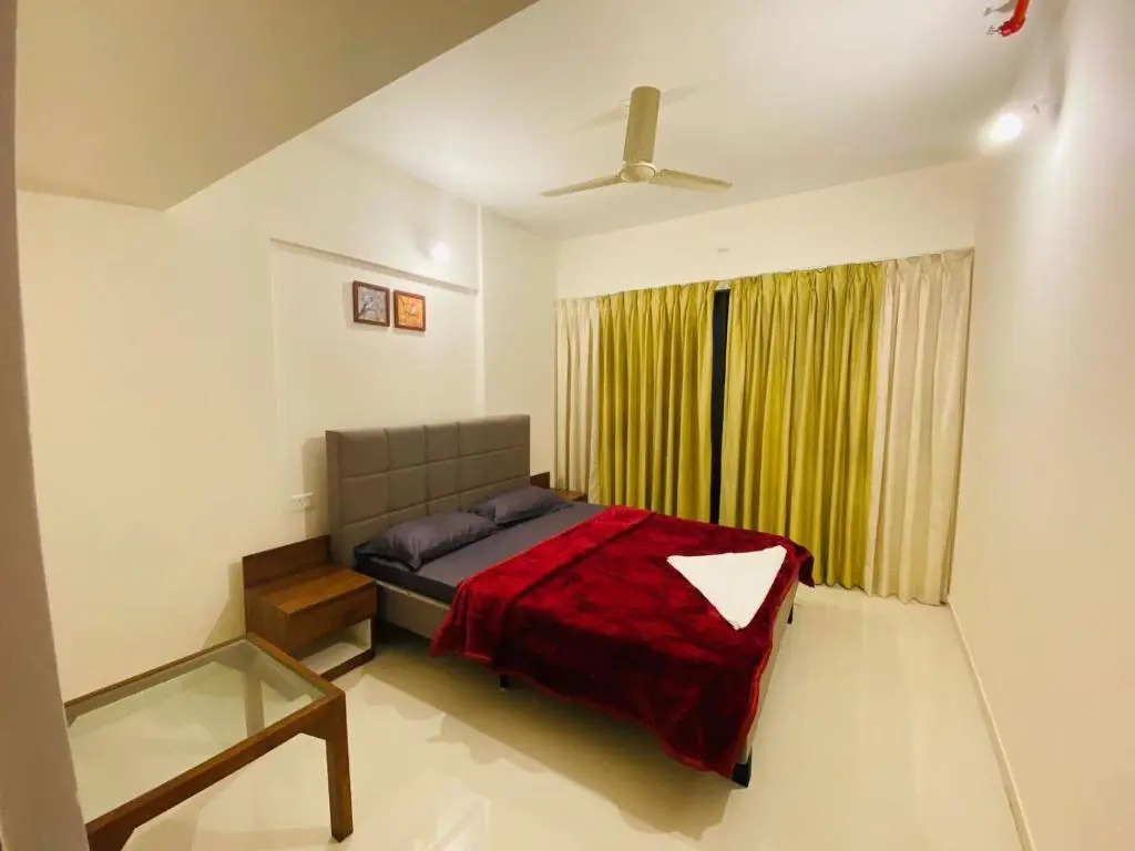 Humming Bird - Service Appt - 2 BHK