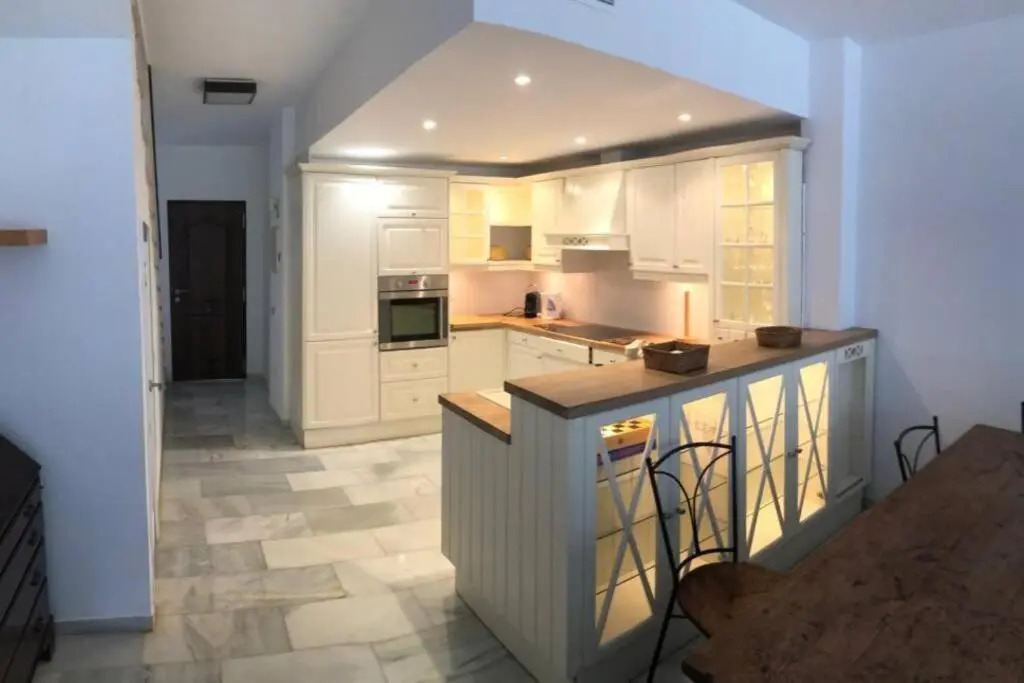 Frontline Aloha Golf Townhouse for a family minutes from Puerto Banus Marbella and Best Beaches