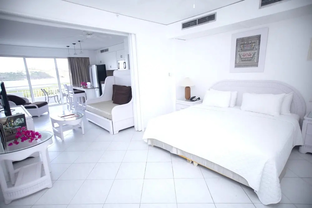 Studio in Lowlands, With Wonderful sea View, Shared Pool, Furnished Balcony