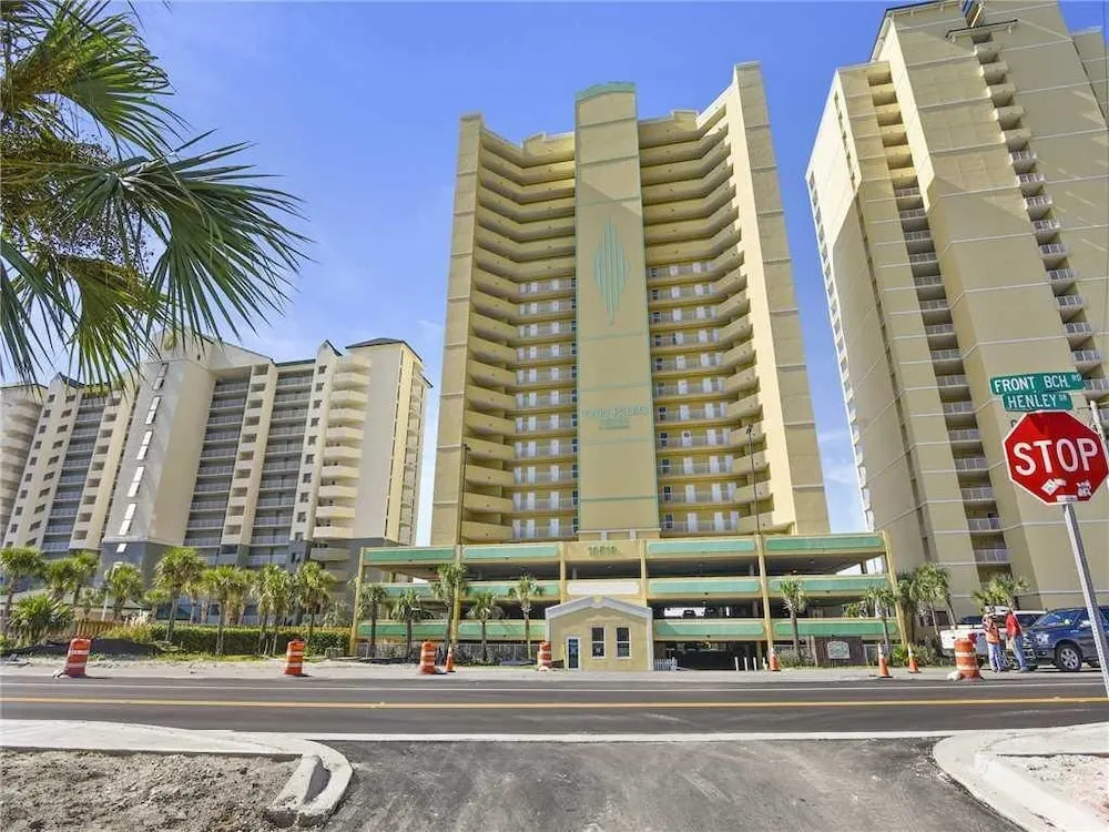 Twin Palms 1805 - Two Bedroom Condo