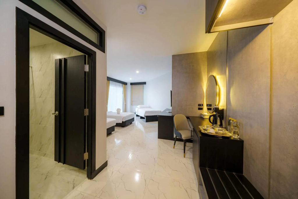 Курортный отель Lhc Hotel And Resort