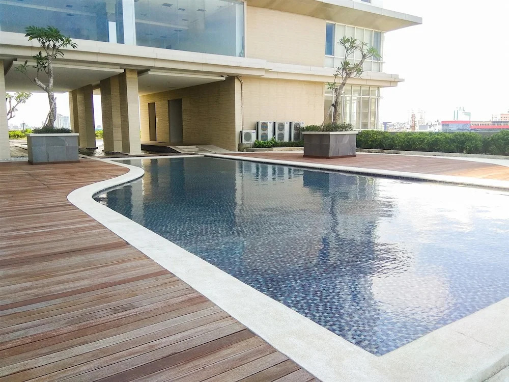 Exclusive 2BR Apartment at Elpis Residence