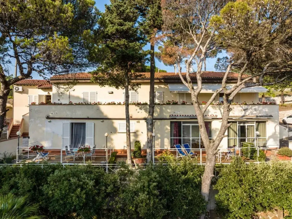 Casina di Gorgona Comfortable Holiday Residence
