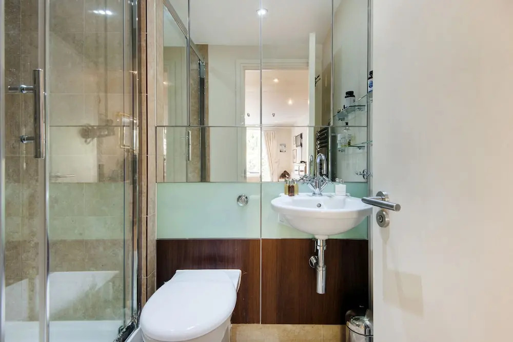 Prestigious Putney home by the River Thames