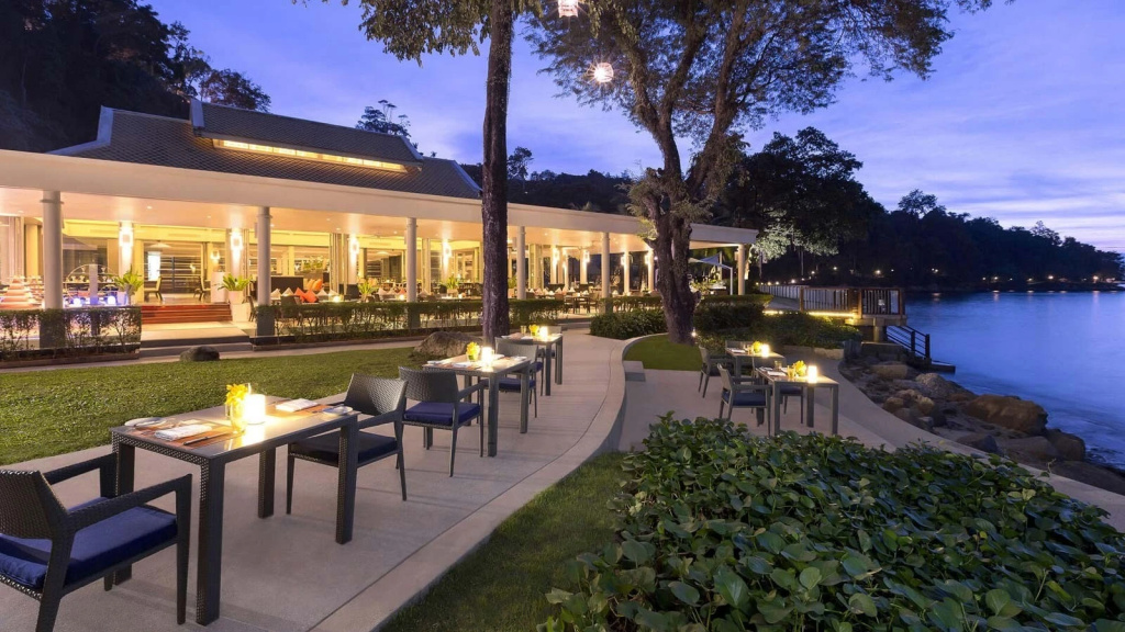 Курортный отель Amari Phuket