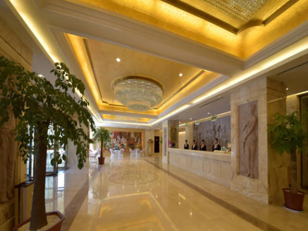 Vienna Hotel Zhumadian Huayuan Xuefu