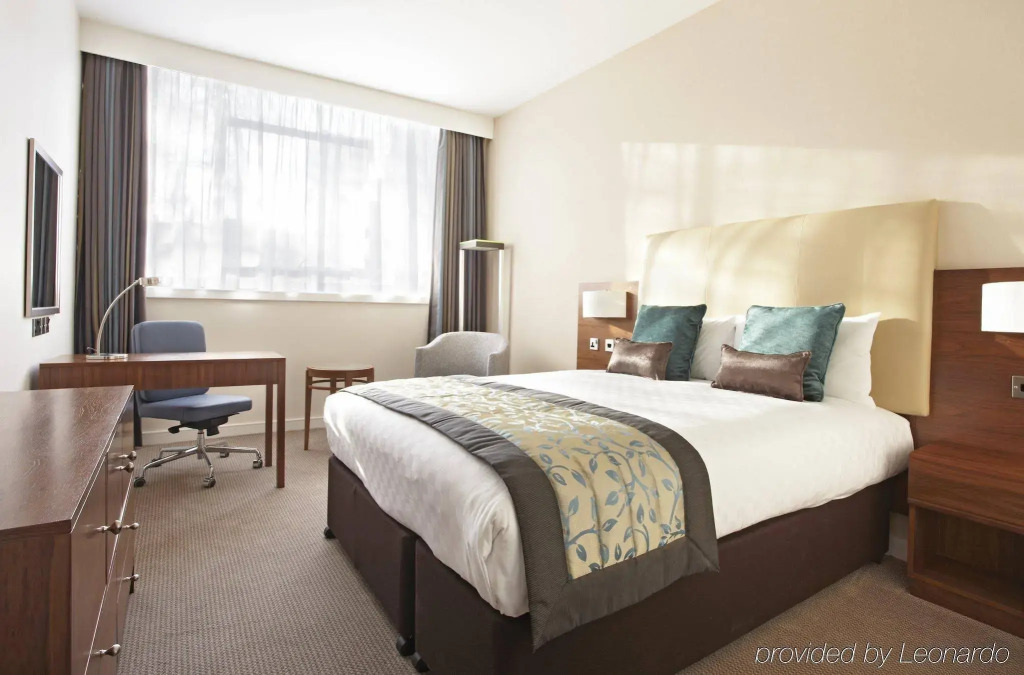 Thistle Euston Hotel