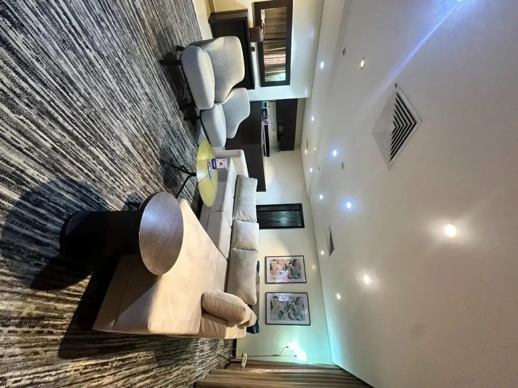 Golden Tulip Oniru Suites