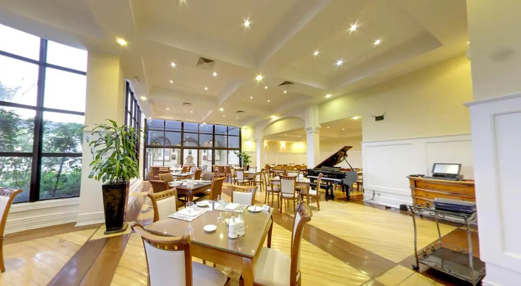 Marques Plaza Hotel