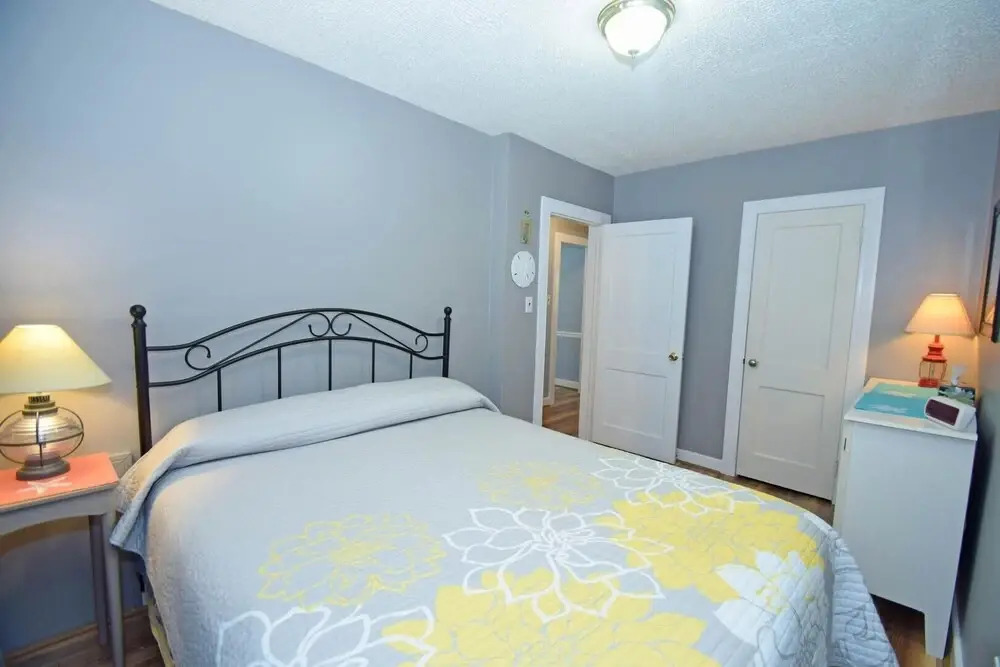 Four Winds 4 2 Bedroom Condo by RedAwning, Ocean City