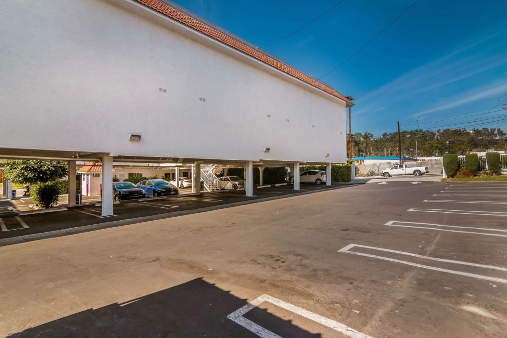 Motel 6 Monterey Park