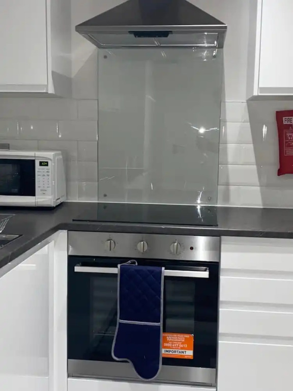 Fresh and Modern 2 Bed Flat Birmingham