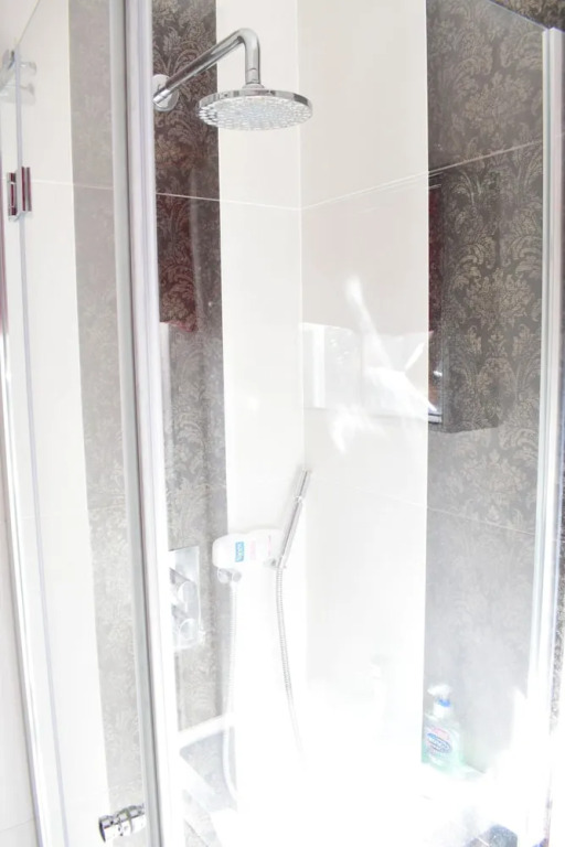 Central Location 1 Bedroom Flat