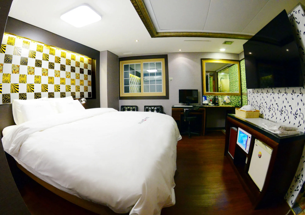 Sugar Hotel