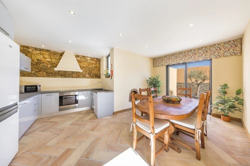 Villa With 4 Bedrooms in Quelfes, With Wonderful sea View, Pool Access