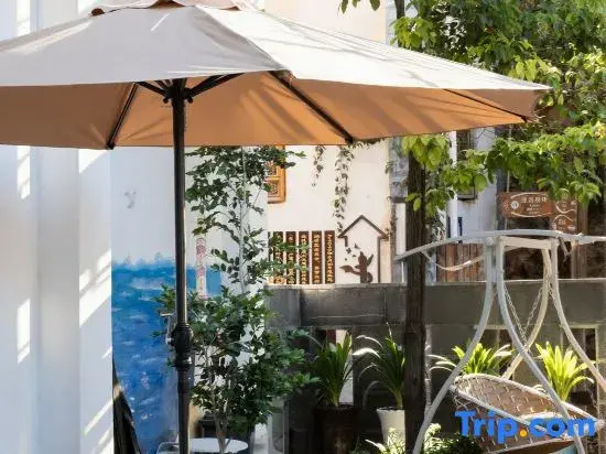 LiAng·Muliju Seaview Garden Homestay (Dali Shuanglang Erhai Branch)