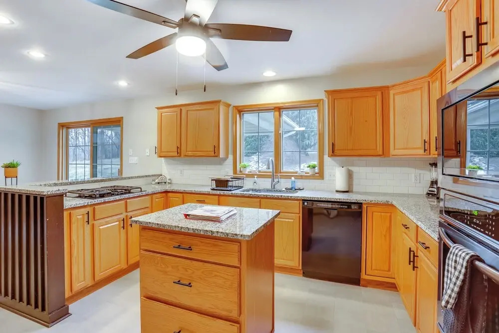 Game Room & Covered Patio: Hummelstown Hideaway