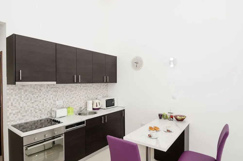 Ploce apartmani - LUV