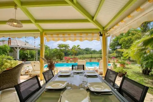 Villa au calme avec piscine - MQSA27