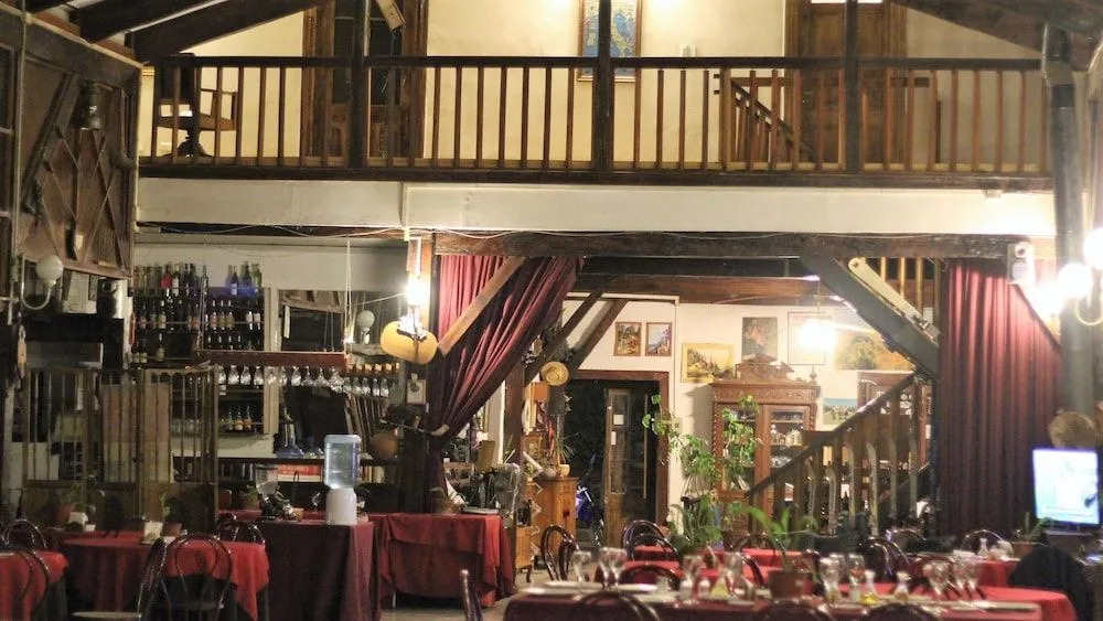 Arunco Hotel