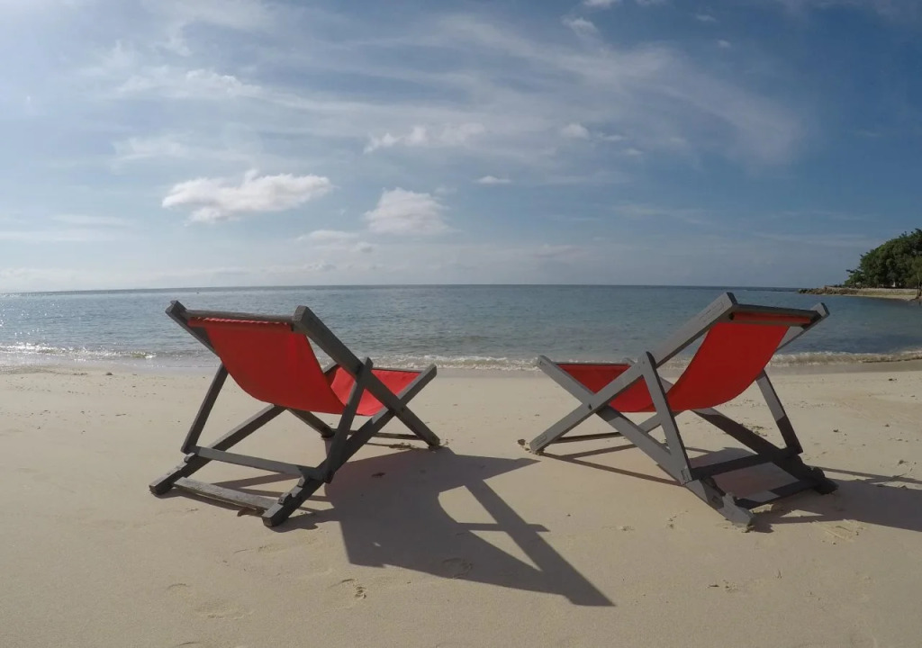 Dolphin Bay Beach Resort