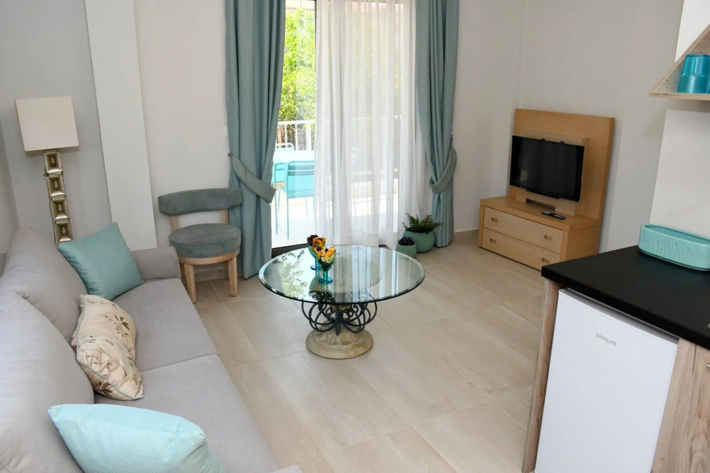 Theano Luxury Suites Nikiti