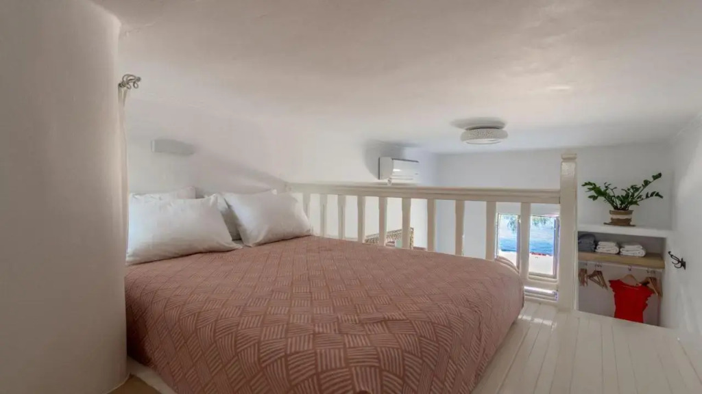 Floras Rooms