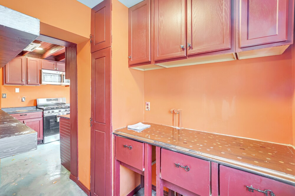 Walk to Suburban Square! Ardmore Home w/ Deck