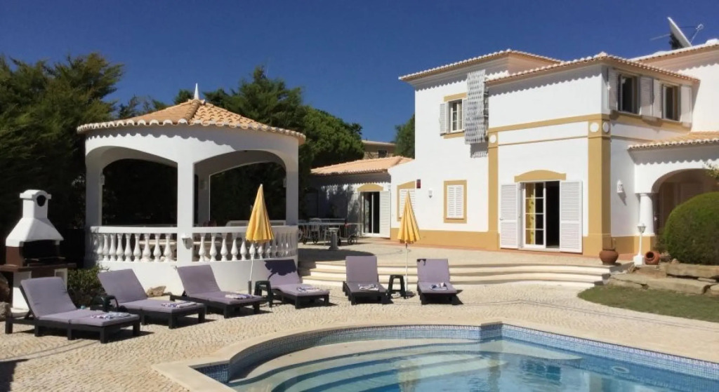 Vivenda Carvoeiro Deluxe Luxury 7 Bedroom Villa Perfect for Larger Groups Table Tennis