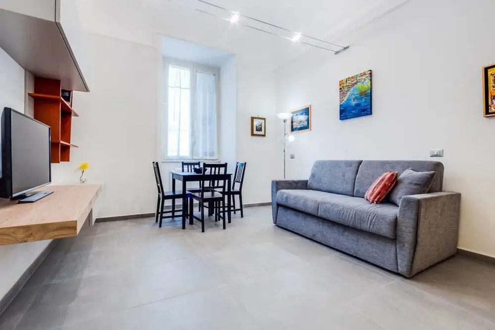 Nice and Colorful Flat Next to the Vatican