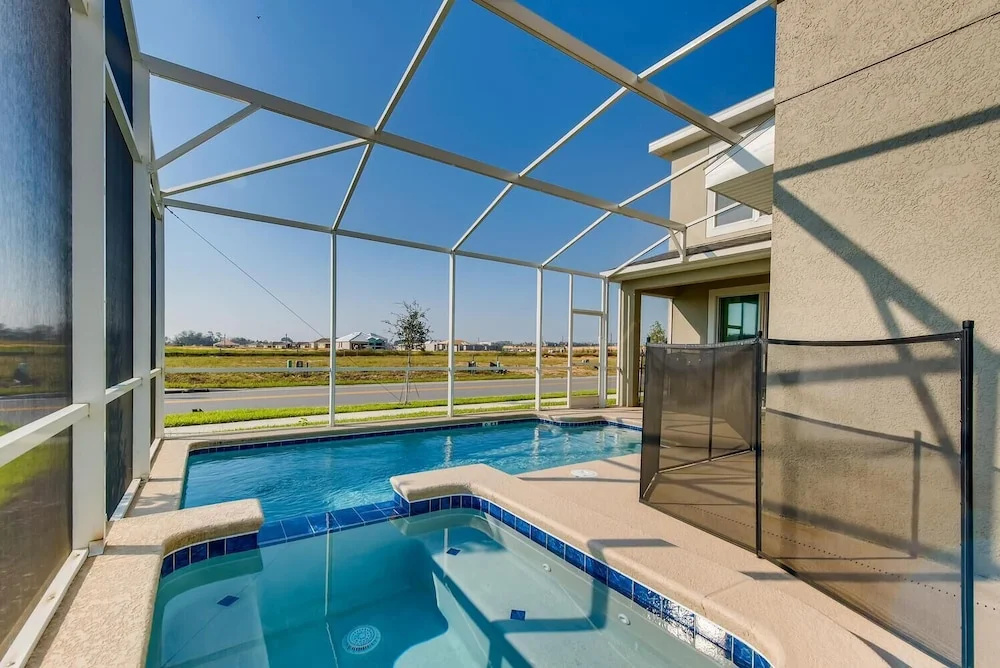 871 DS - Exquisite 5BR Retreat With Pool