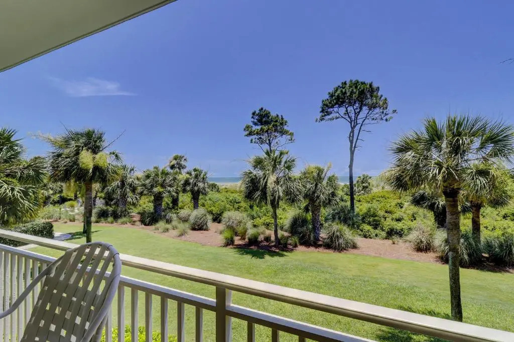 211 Shorewood 2 BR Oceanfront Condo