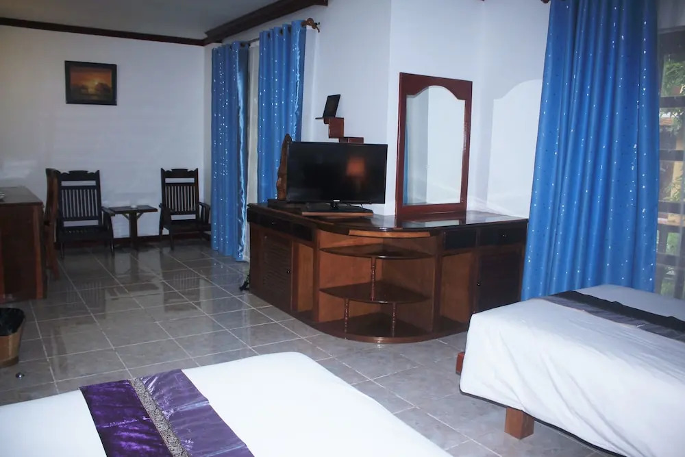 Suryavara Residence Hotel