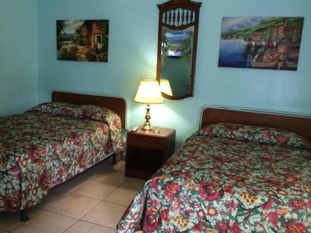 Skylark Motel