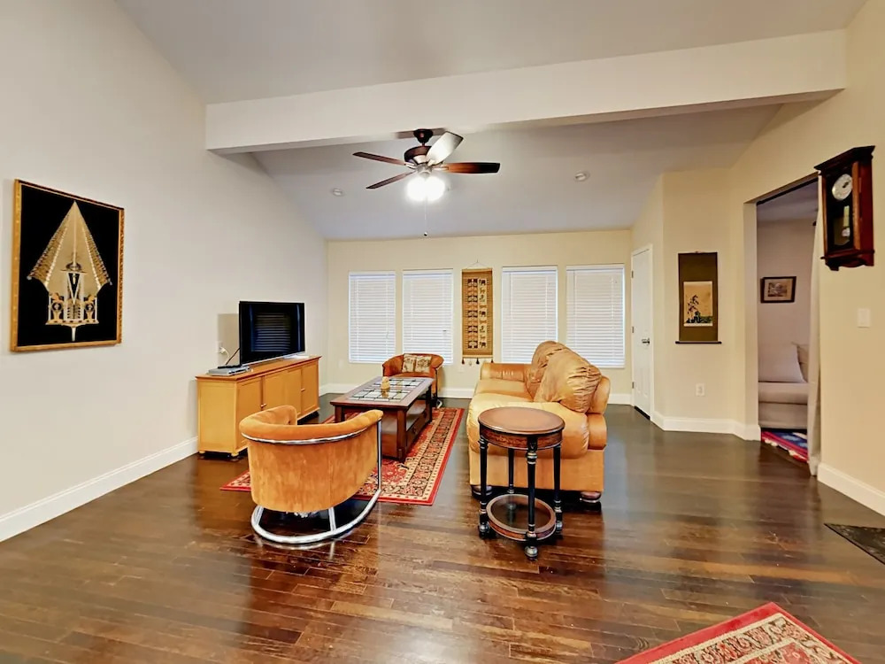 Charming East Austin 1 Bedroom 1 Bathroom Home